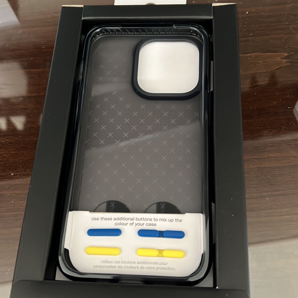 Tech21 iPhone 13 Pro Evocheck case